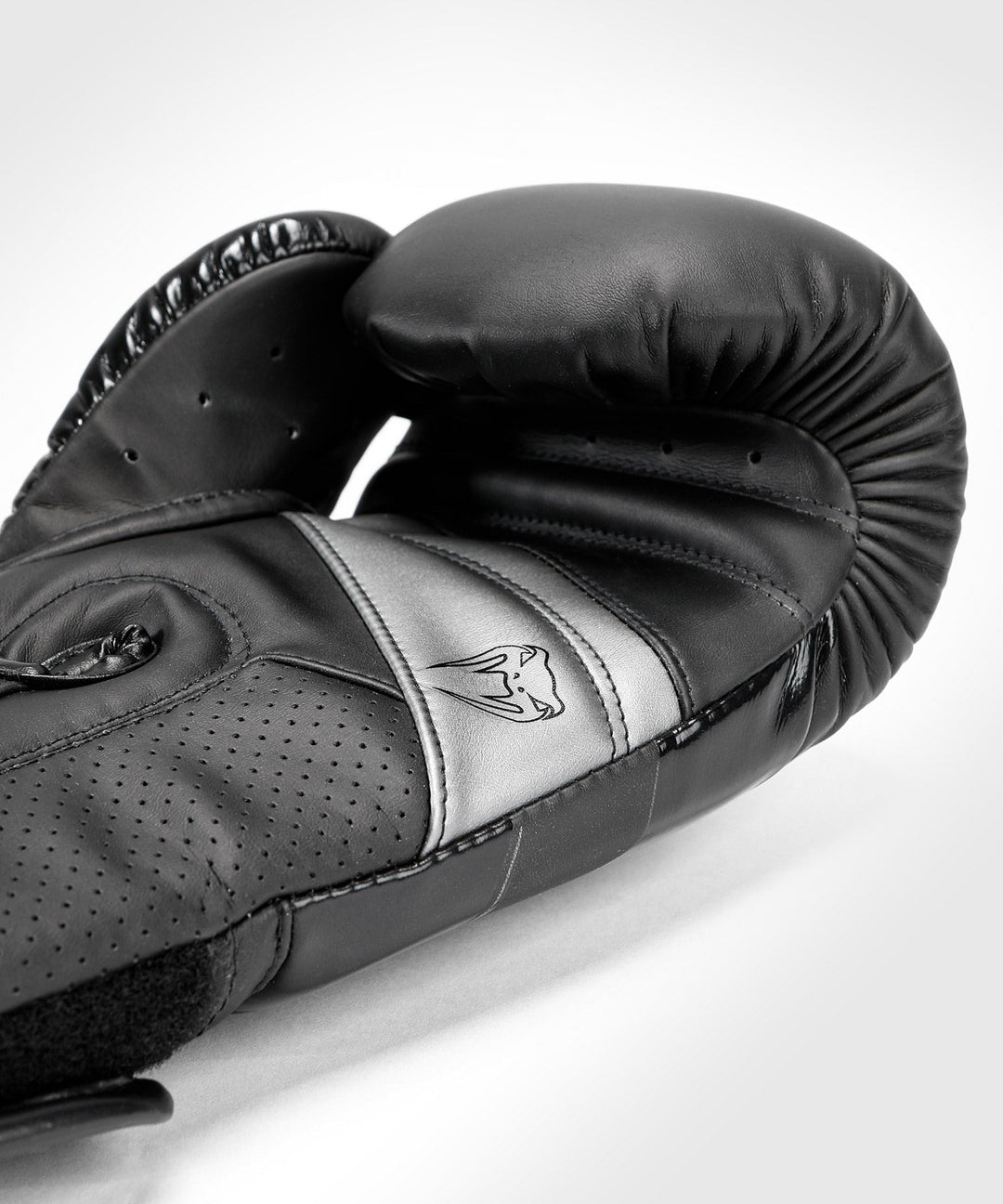 Manusi Box Venum Elite Evo | knock-out.ro