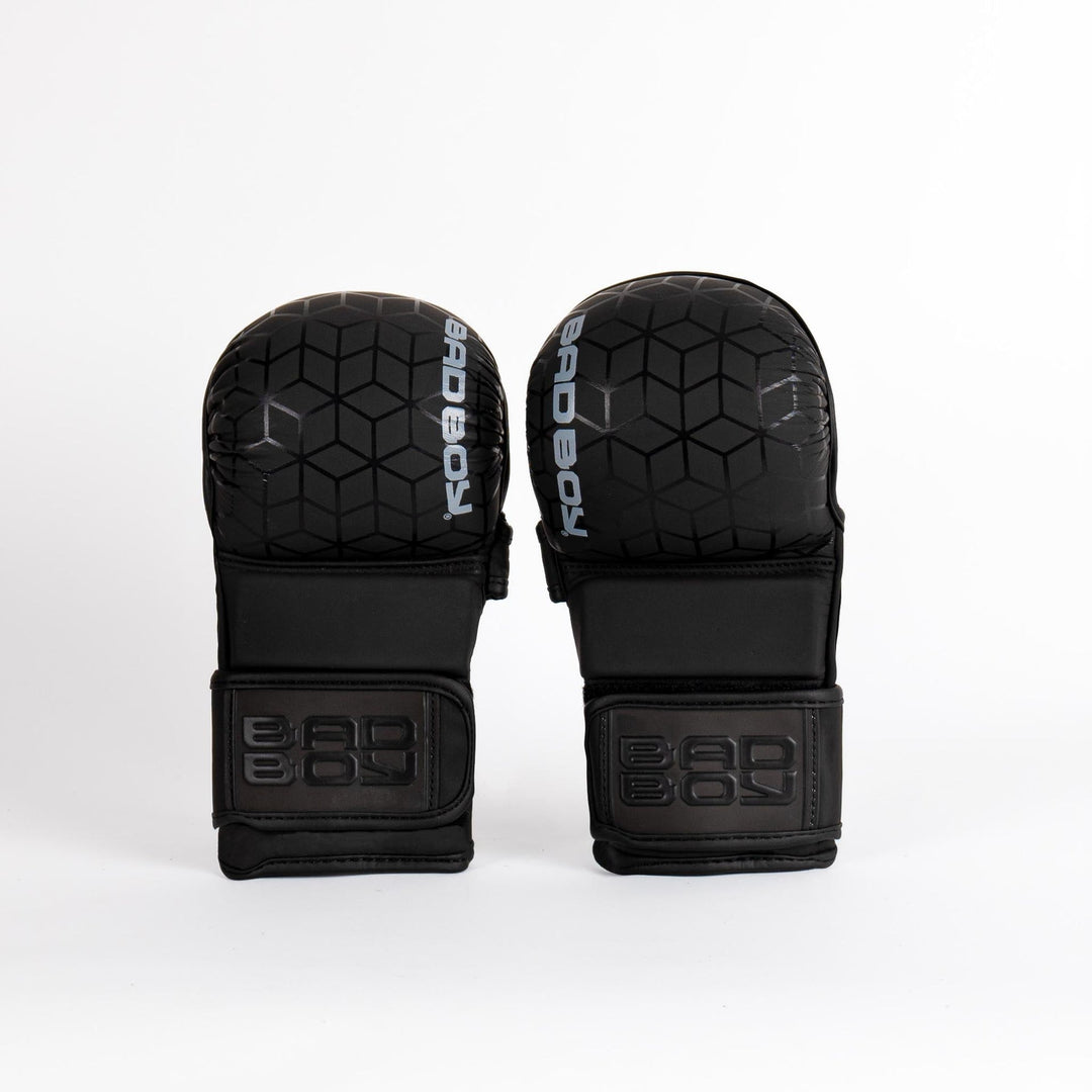 Manusi MMA Bad Boy Stealth Geo | knock-out.ro