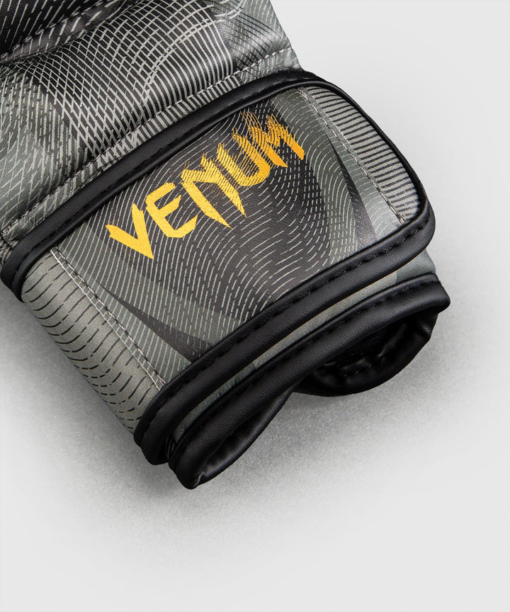 Manusi MMA Venum Galactic 3.0 Sparring | knock-out.ro