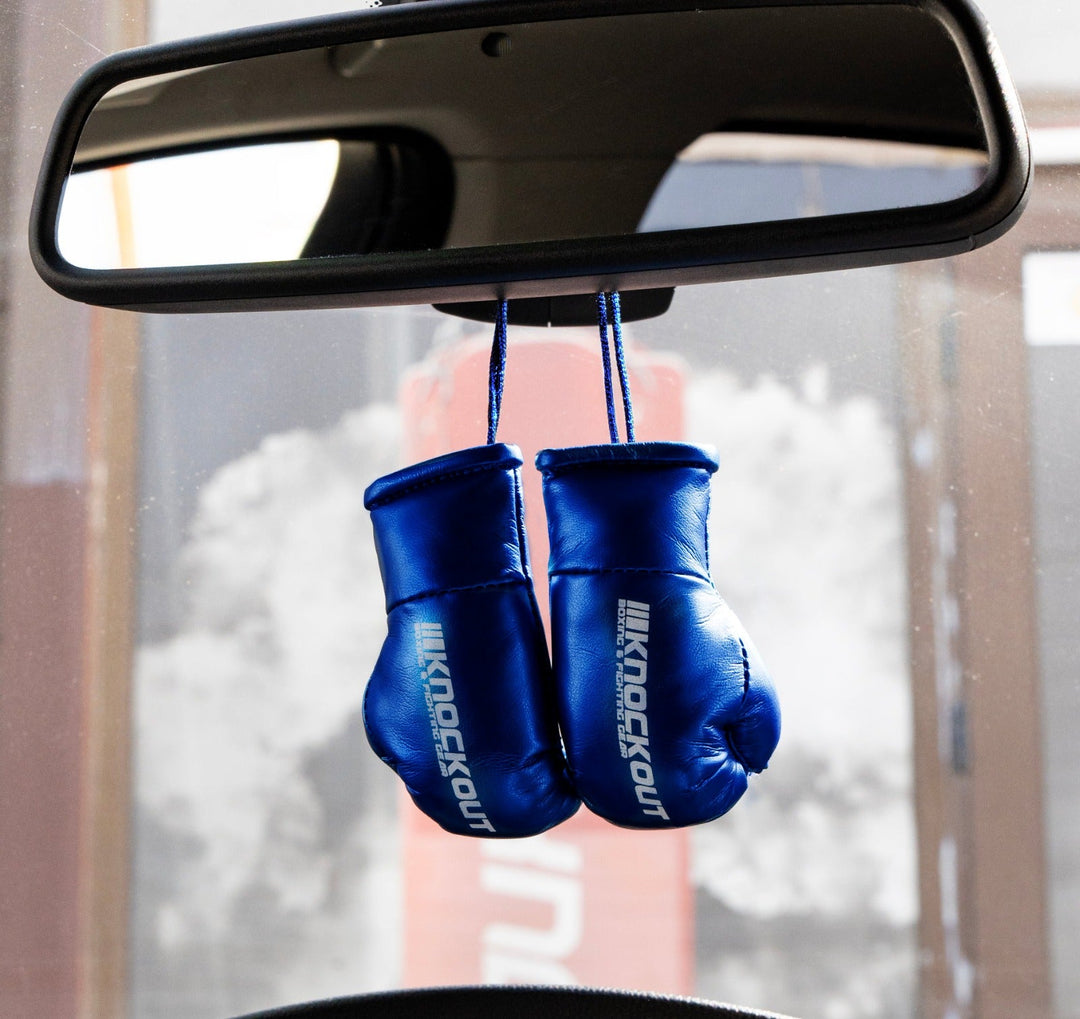 Breloc Mini Manusi Box Knockout | knock-out.ro