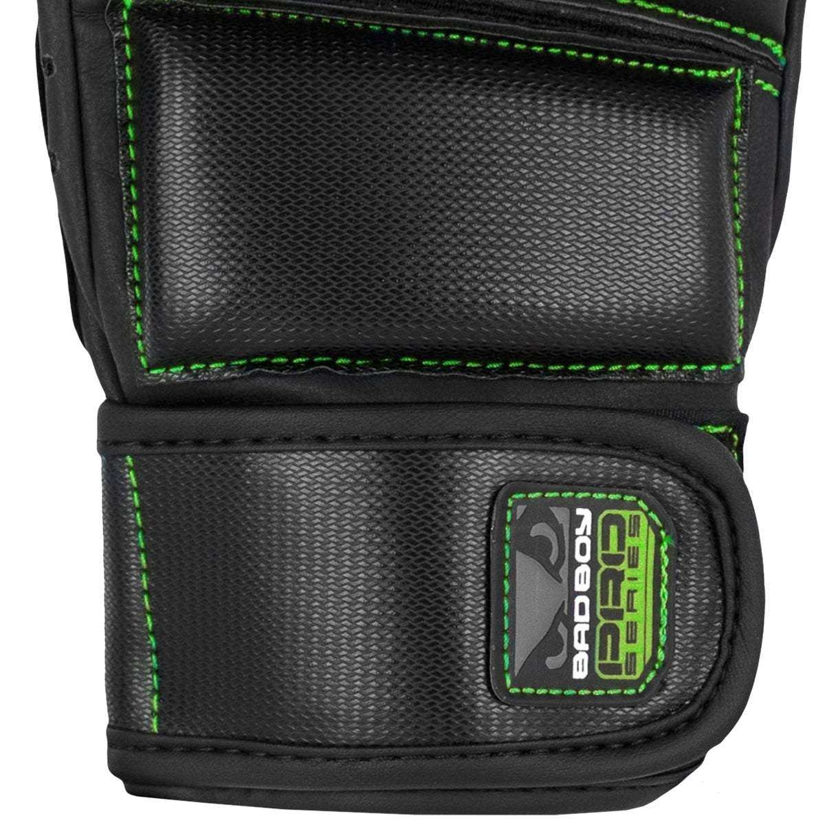 Manusi MMA Bad Boy GEL Pro Series