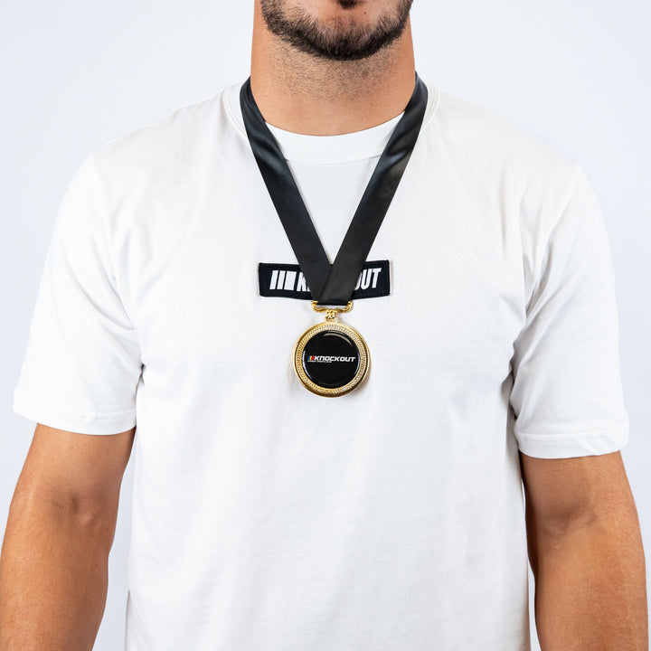 Medalie Knockout | knock-out.ro